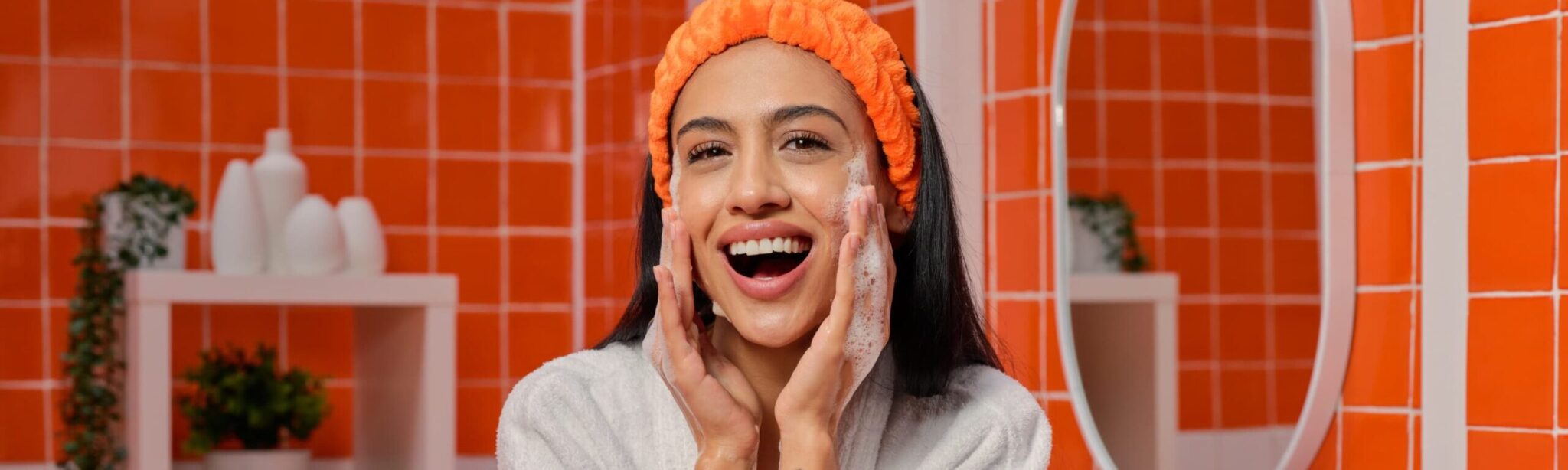 ¿Más sudor, más brillo? Guía para sobrevivir al verano con piel grasa 🧼✨